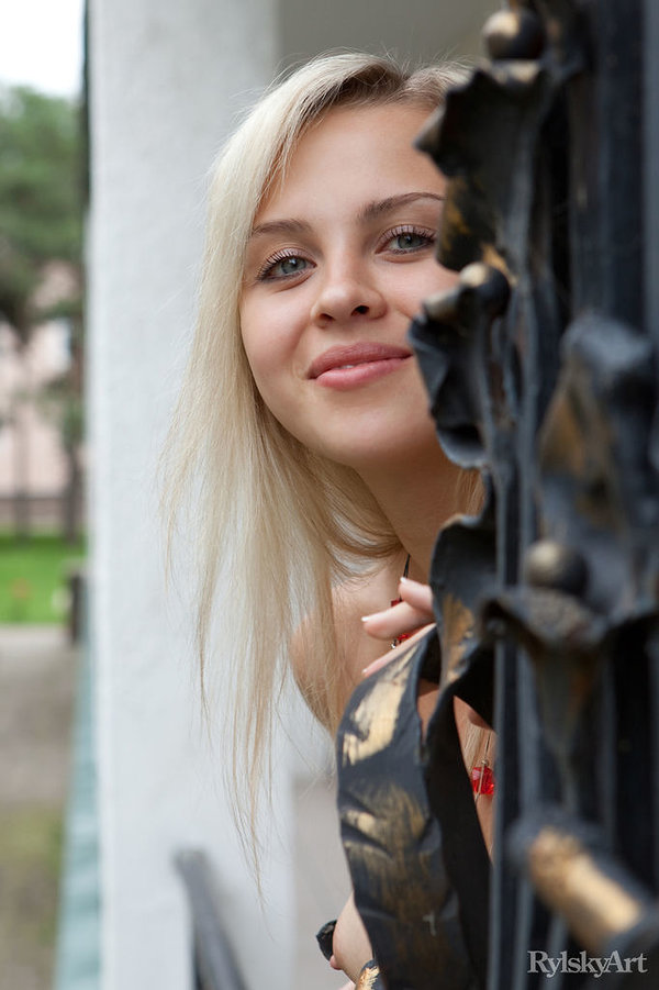 Снежана, 25